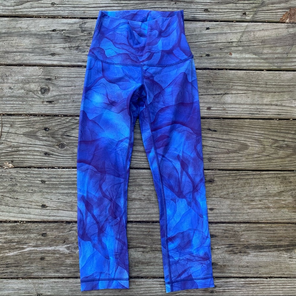 Lululemon blue watercolor capri yoga leggings- 4